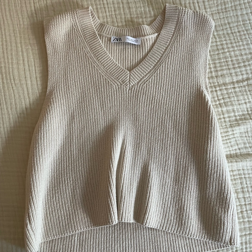 Cropped sweater vest